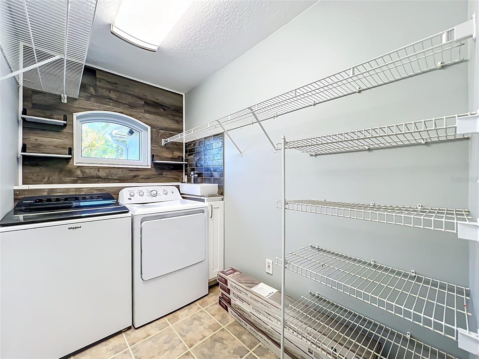 1010 High Ridge Ct Property Photo 69