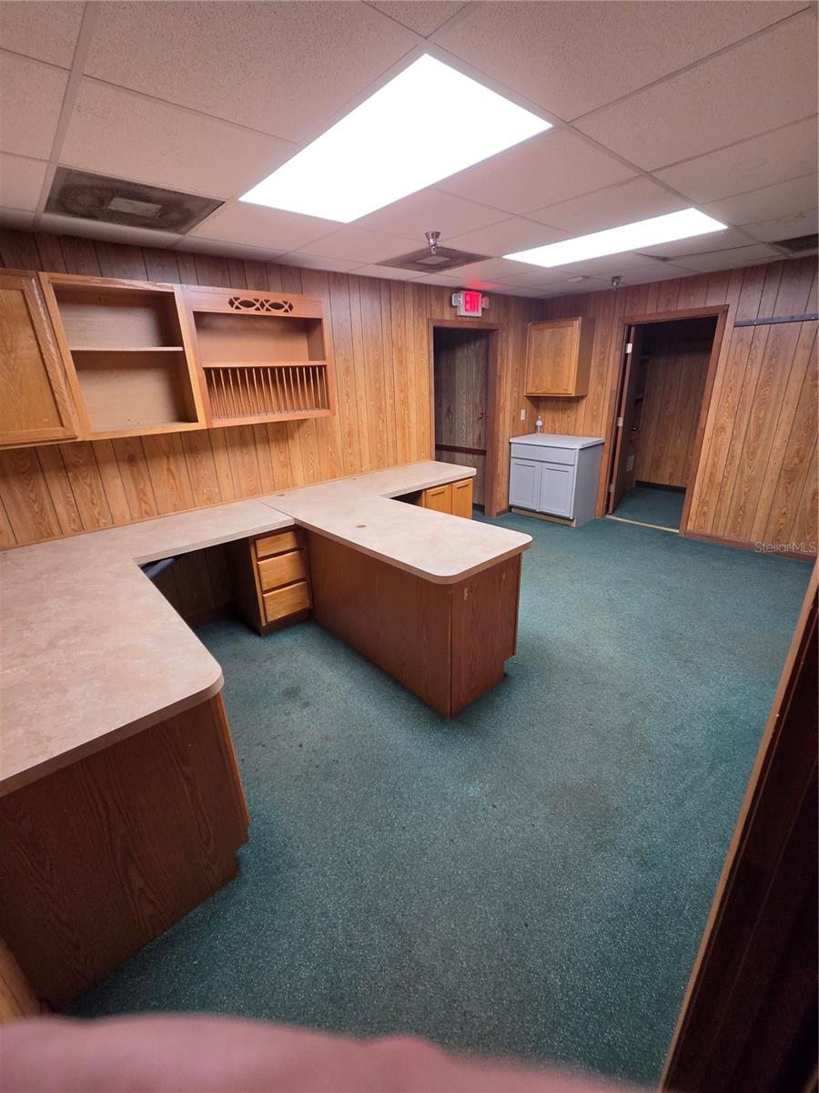 1107 Thomas Ave Property Photo 2