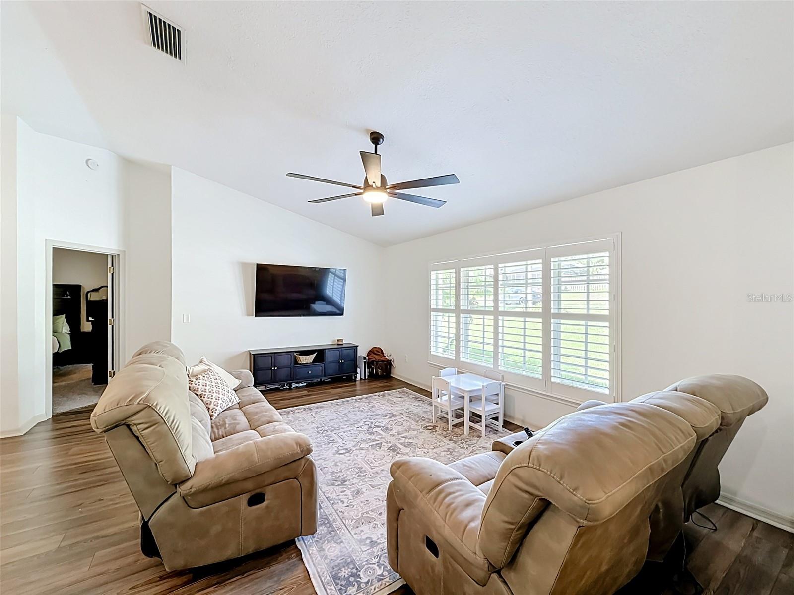 2961 Westgate Dr Property Photo 6