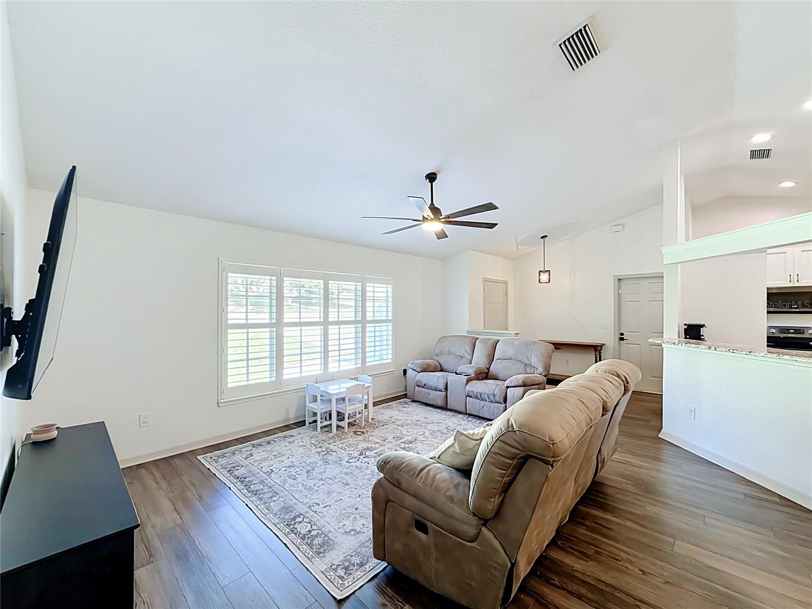 2961 Westgate Dr Property Photo 8