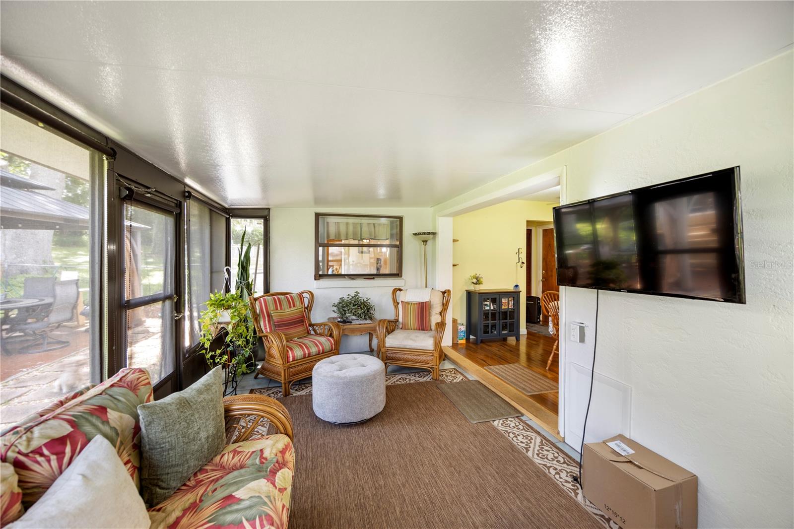 605 First Ave Property Photo 10