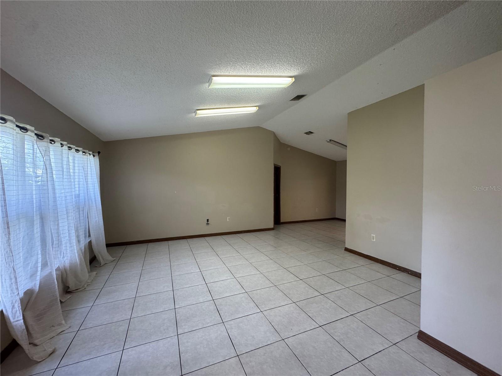 545 Bar Dr Property Photo 4