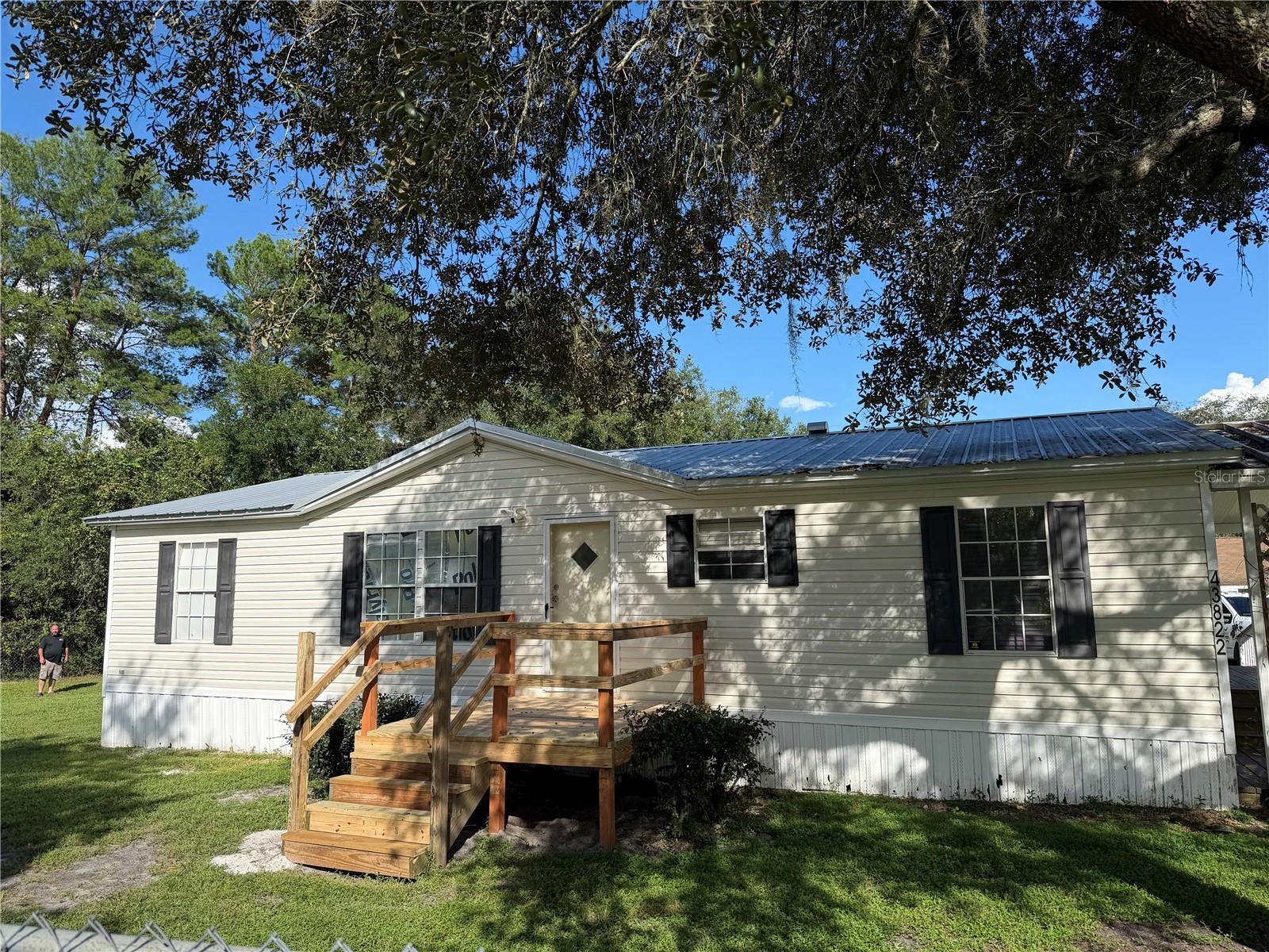 43822 Sterling Rd Property Photo 1