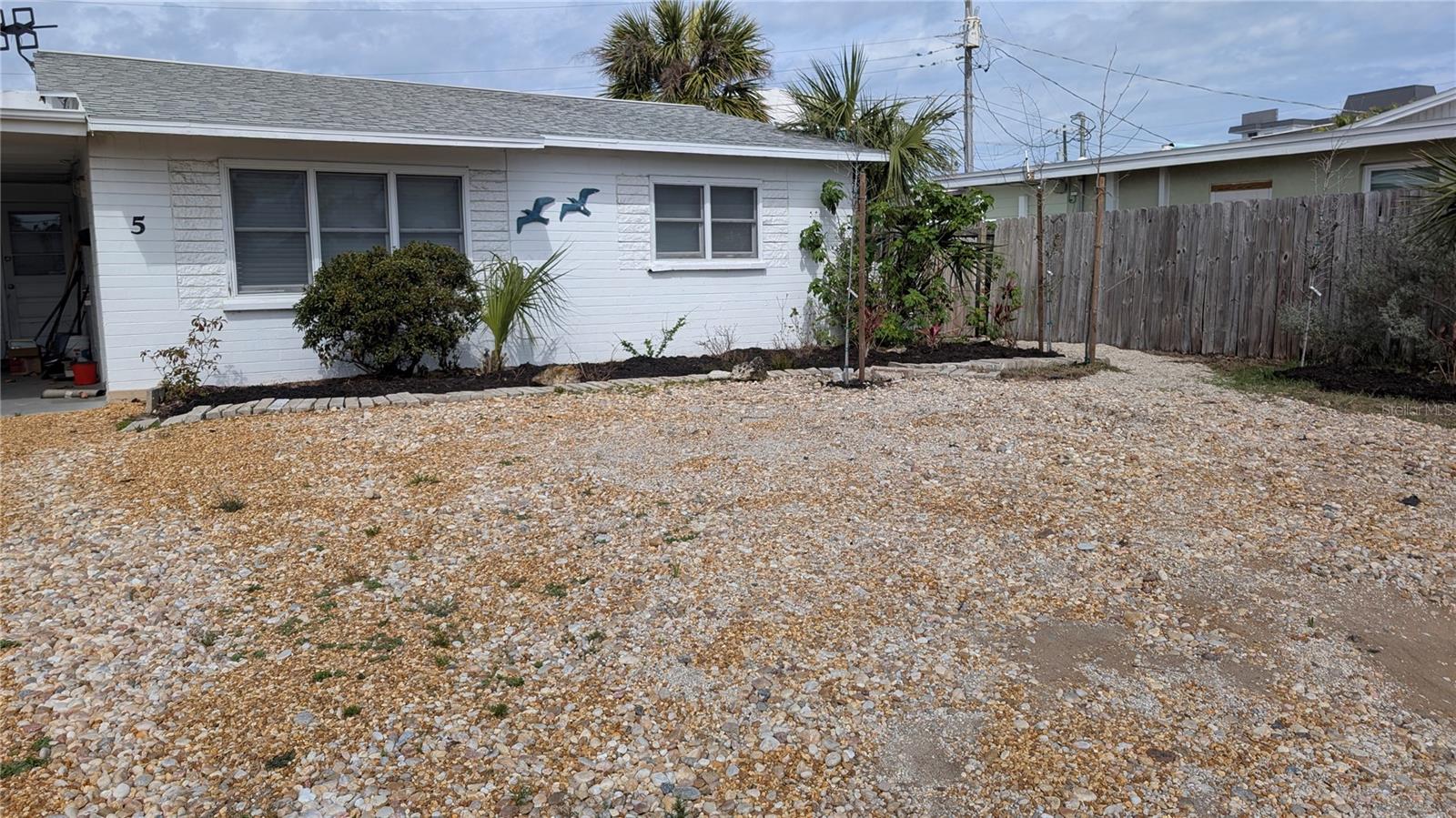 5 Seaside Dr Property Photo 2