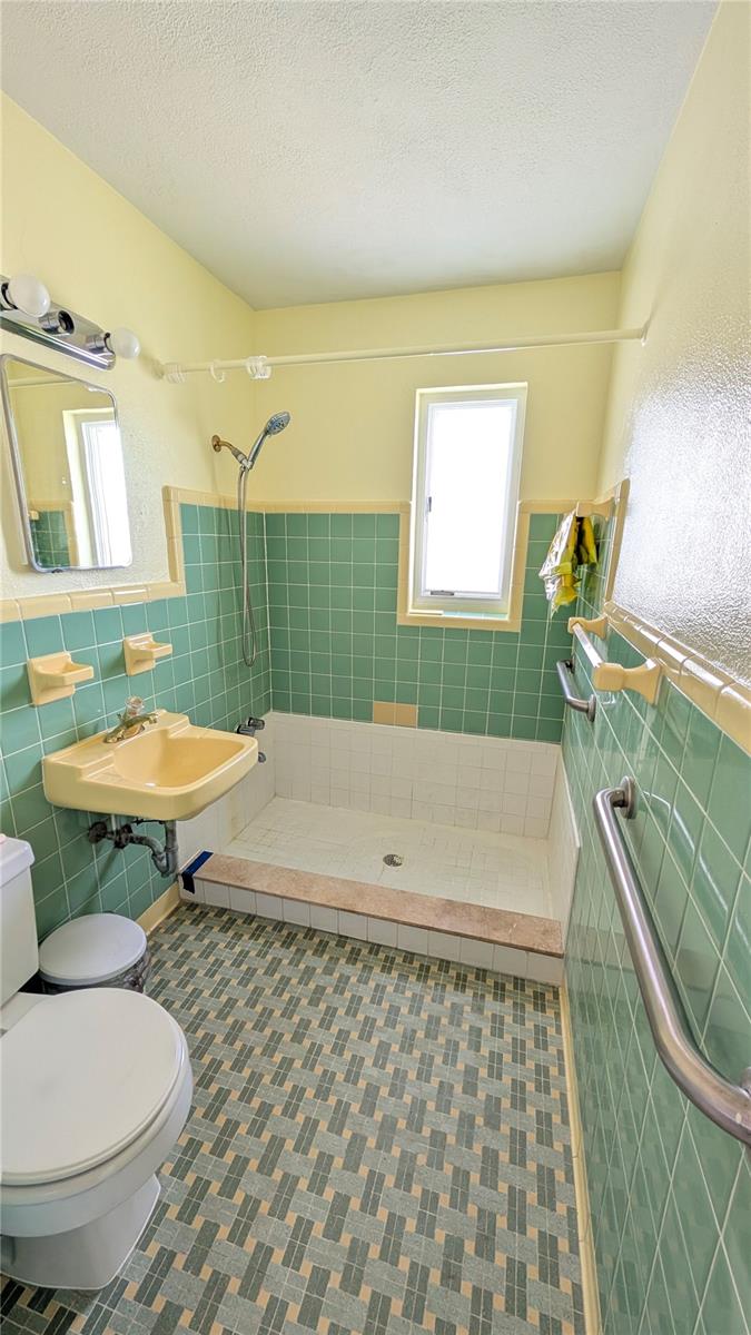 5 Seaside Dr Property Photo 11