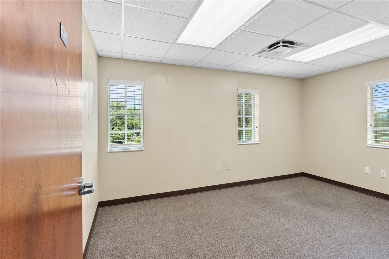 467 Lake Howell Rd #206 Property Photo 3