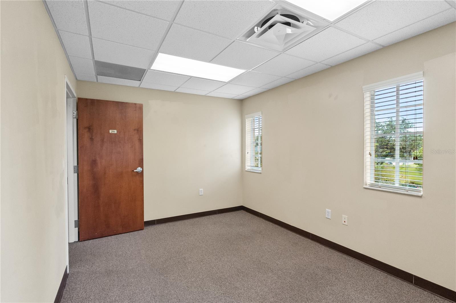 467 Lake Howell Rd #206 Property Photo 5