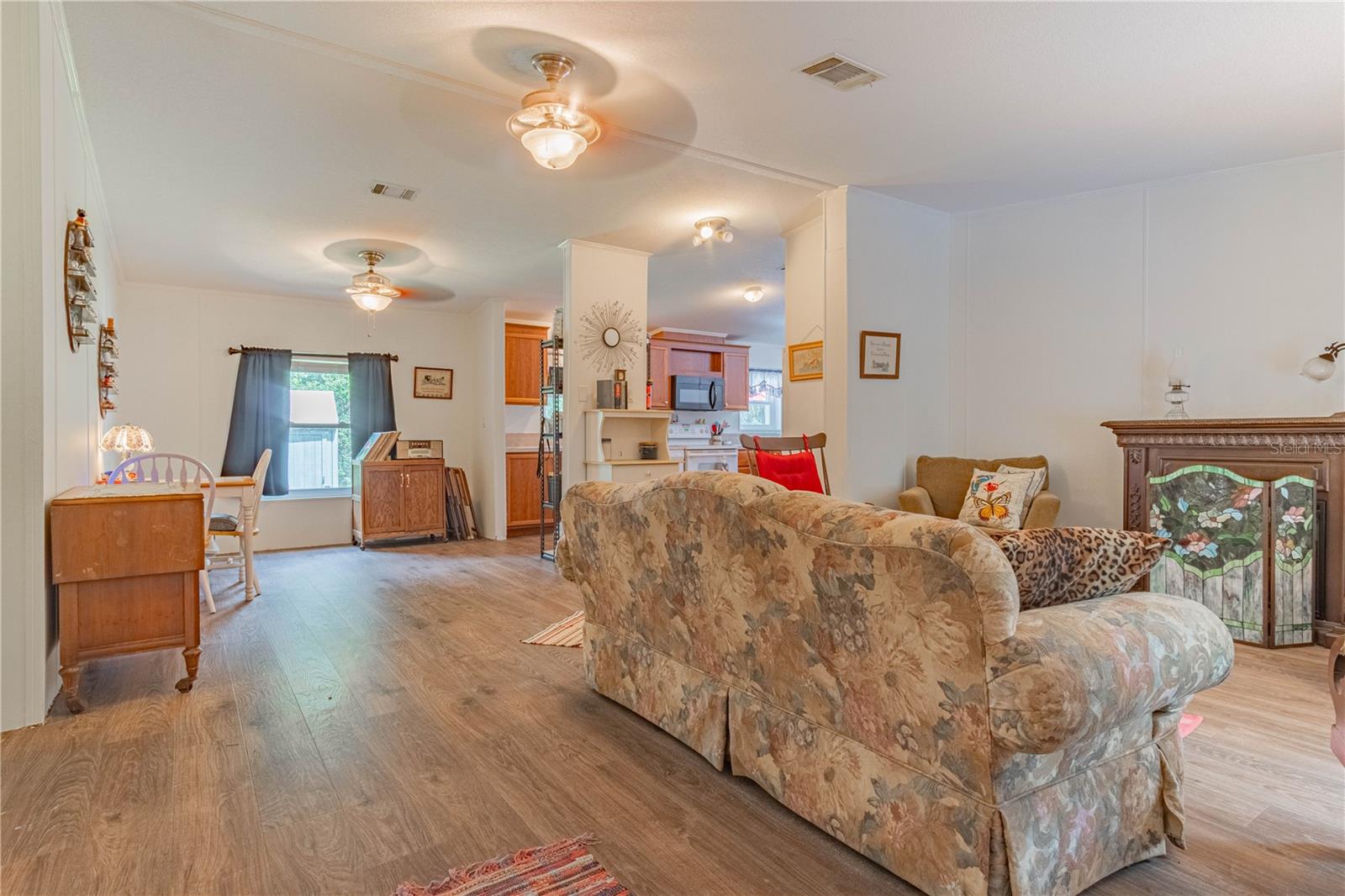 1129 E La Salle St Property Photo 6