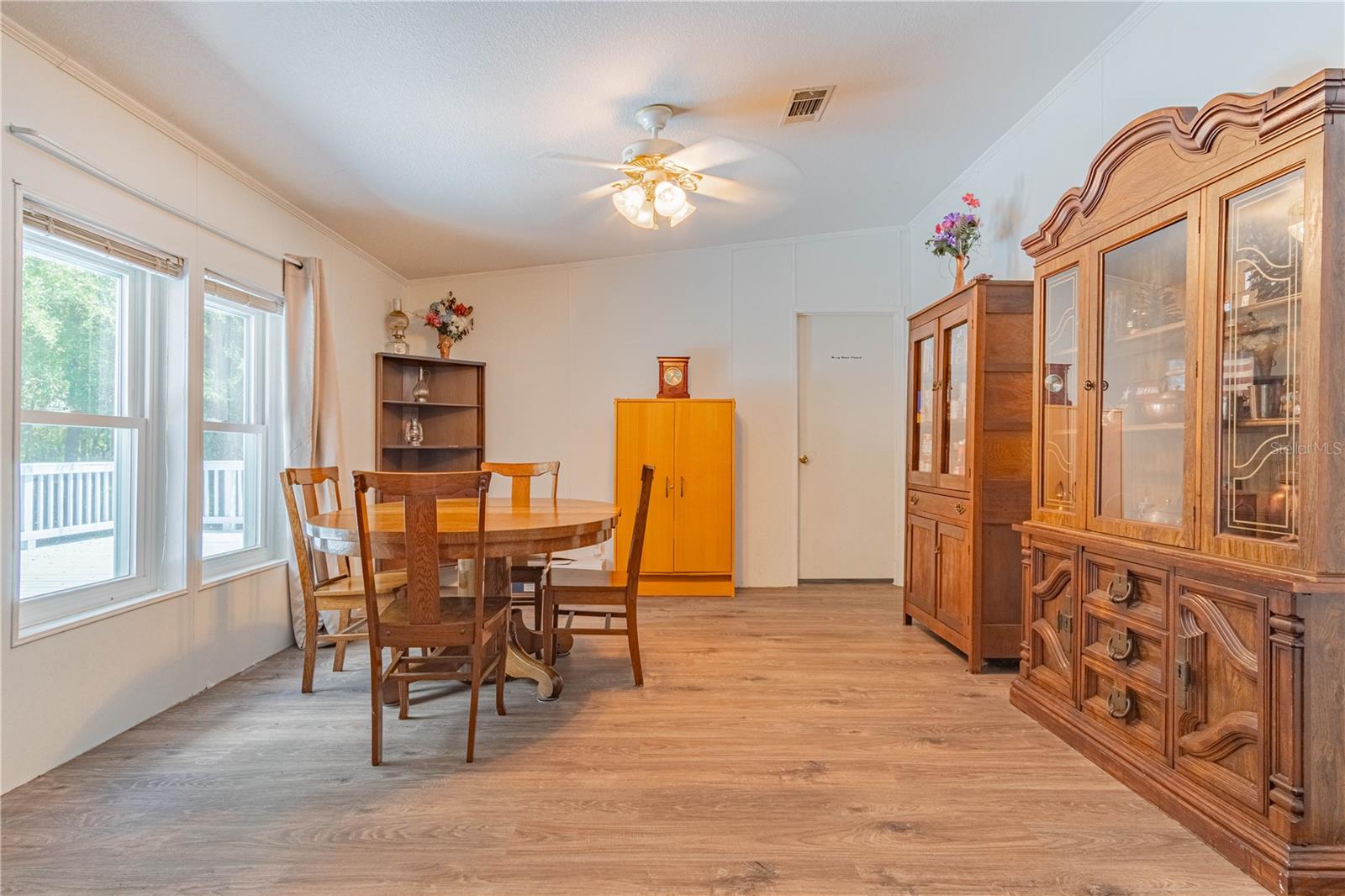 1129 E La Salle St Property Photo 13