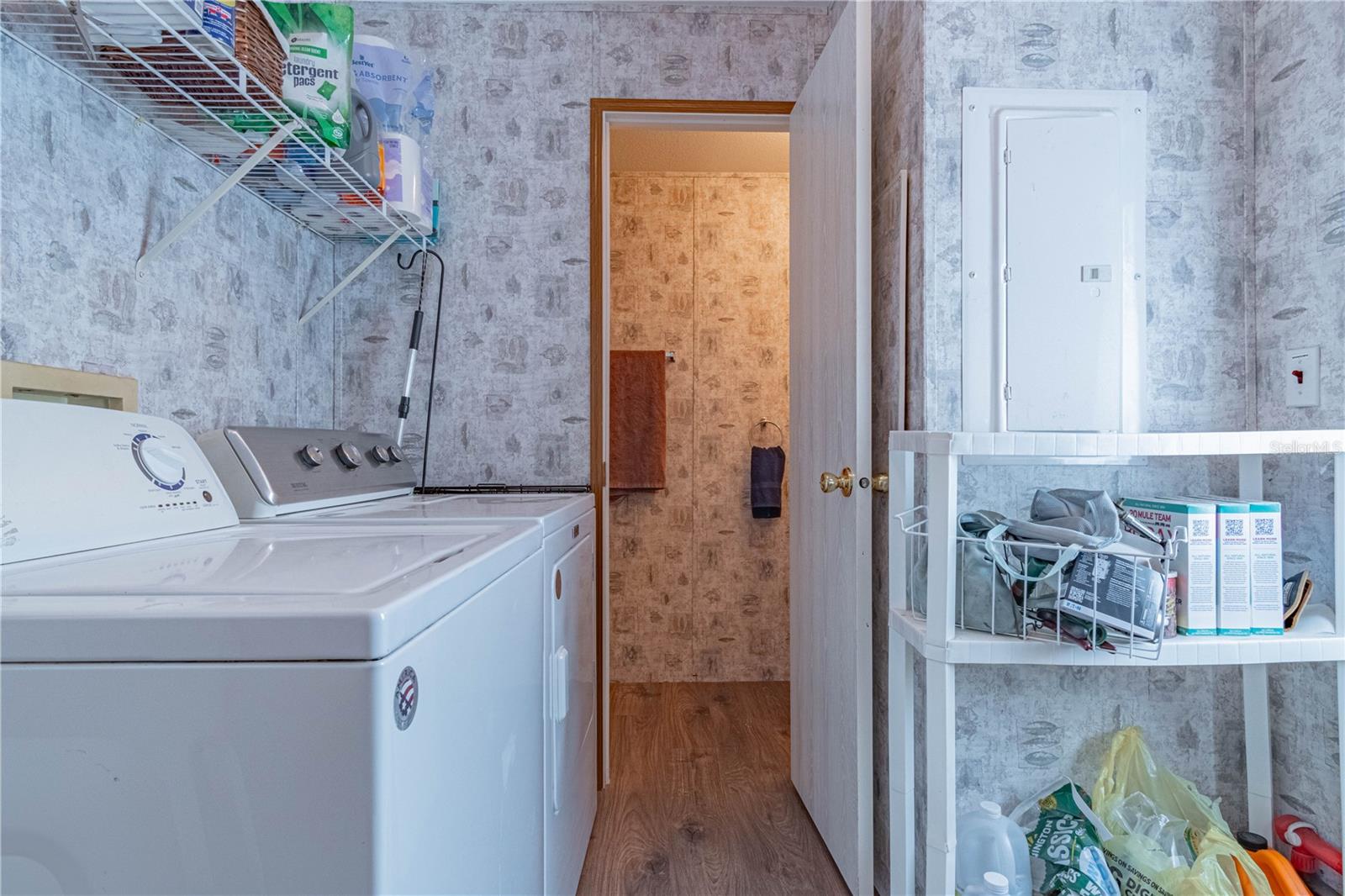 1129 E La Salle St Property Photo 14