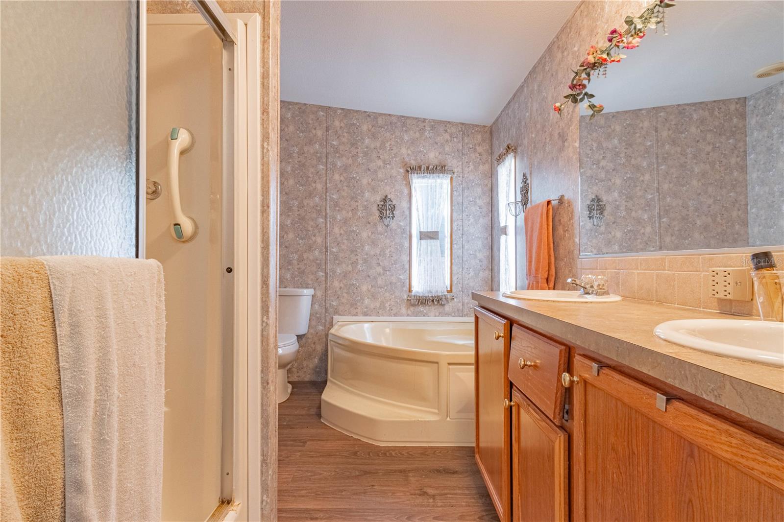 1129 E La Salle St Property Photo 17