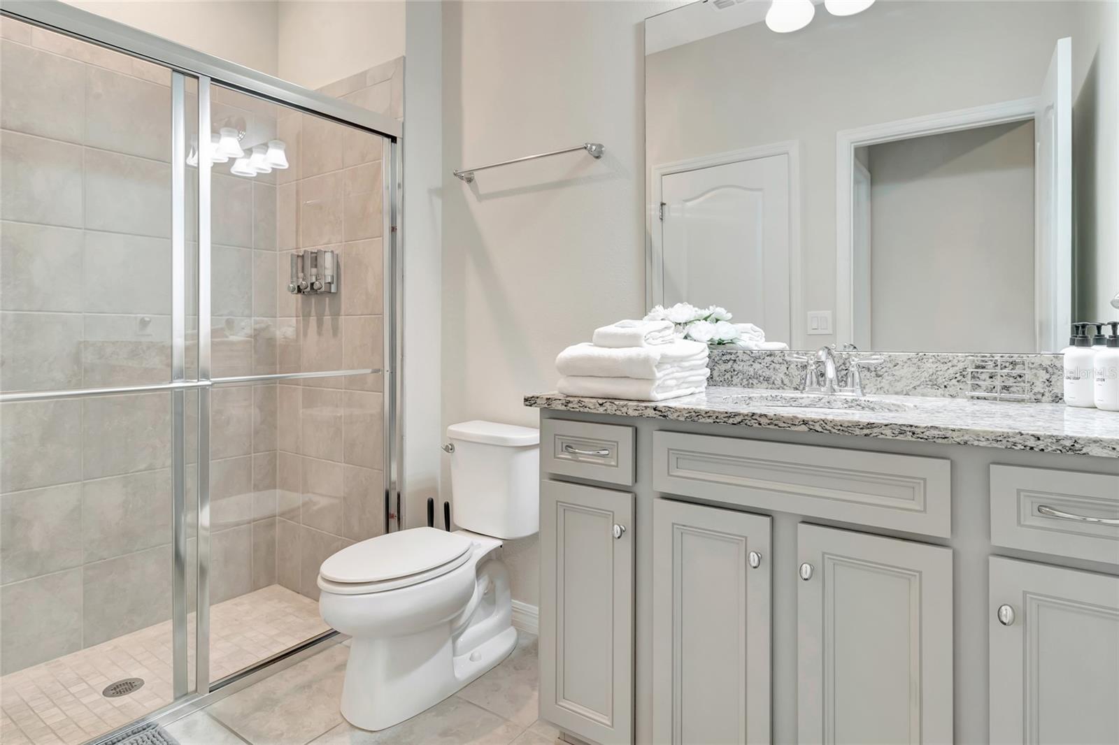 7312 Oakmoss Loop Property Photo 21