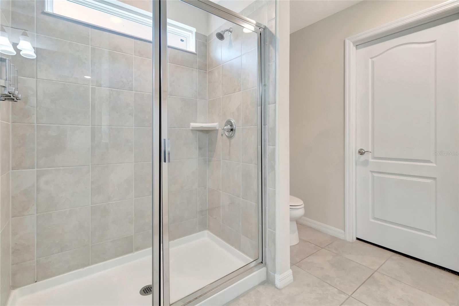 7312 Oakmoss Loop Property Photo 26