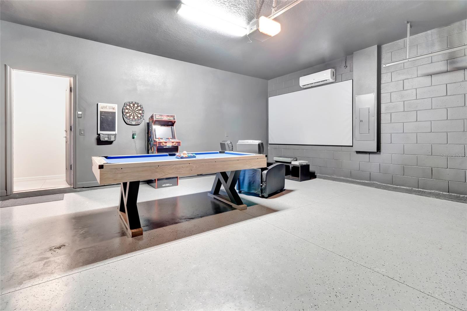 7312 Oakmoss Loop Property Photo 32