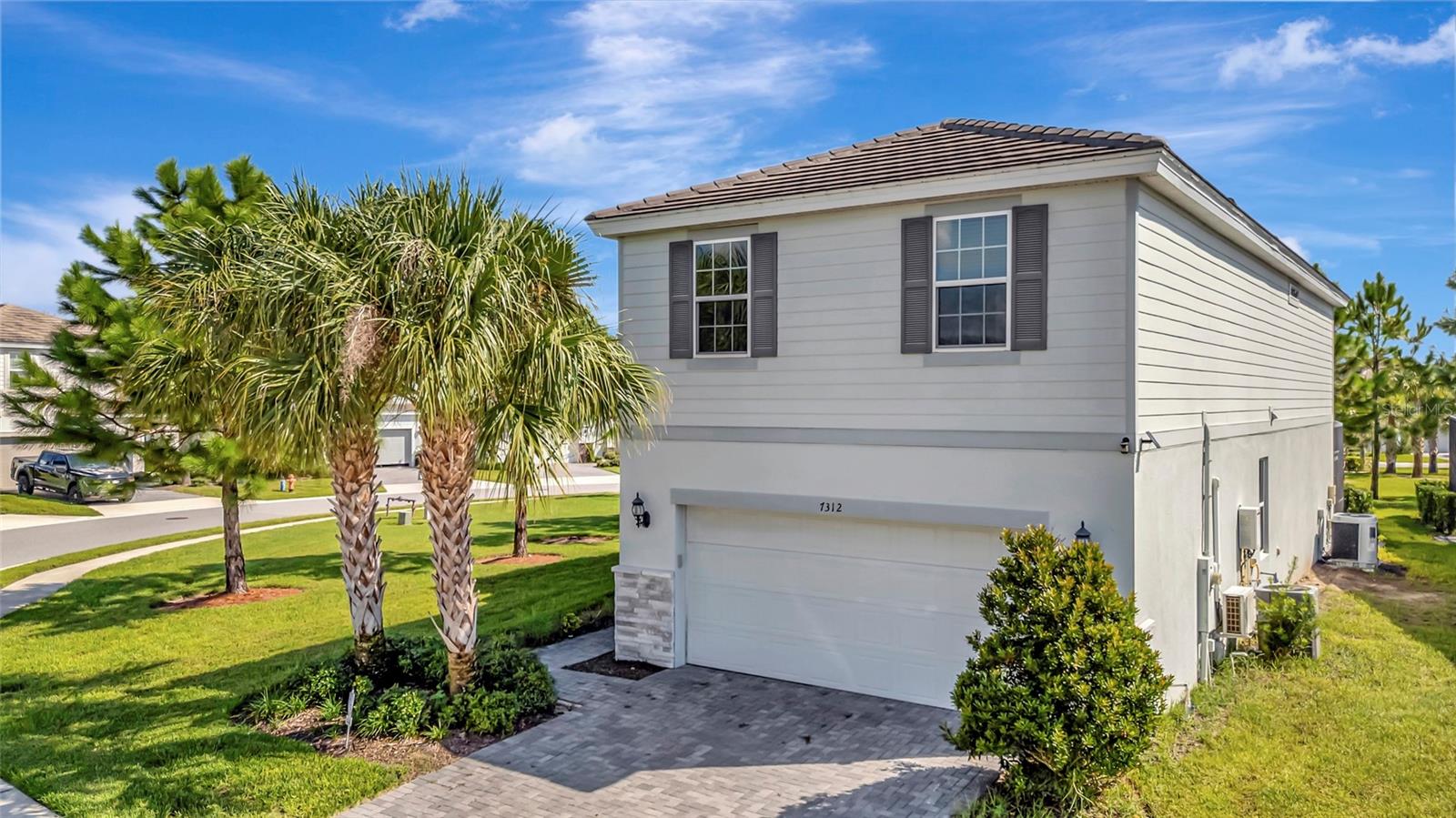 7312 Oakmoss Loop Property Photo 42