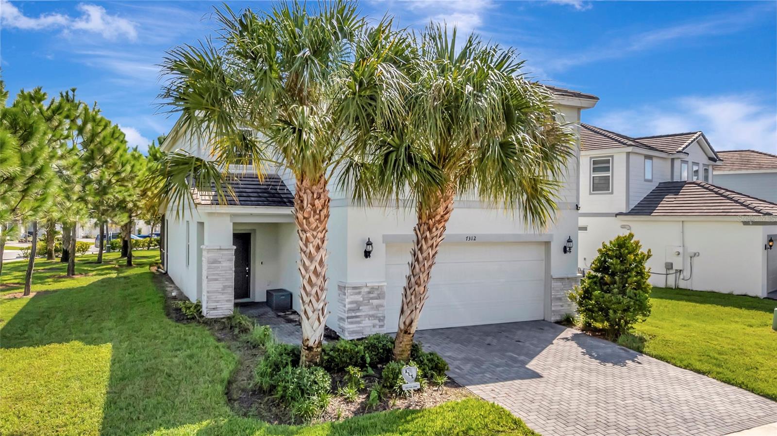 7312 Oakmoss Loop Property Photo 43