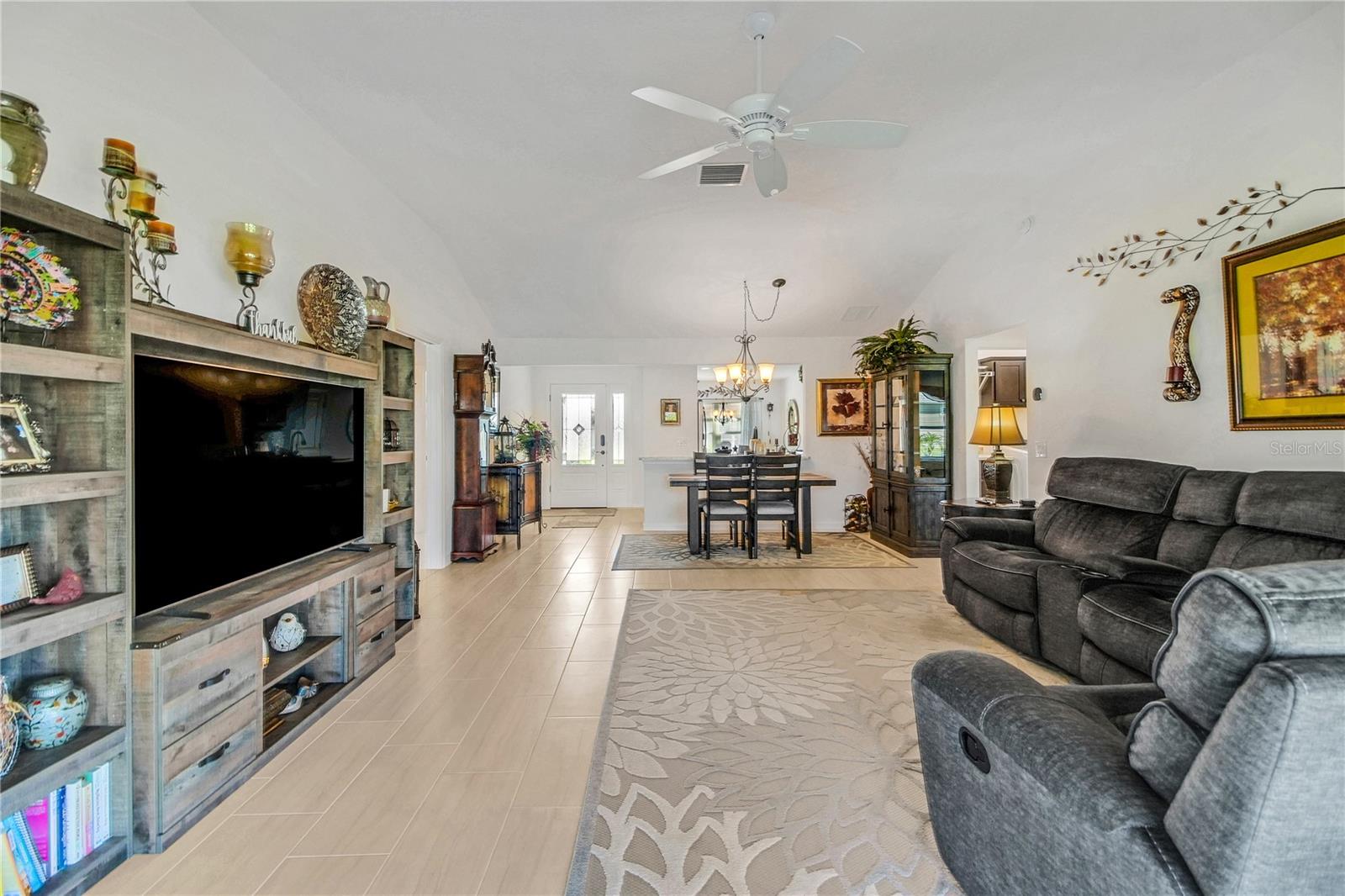 939 Ebling Loop Property Photo 22