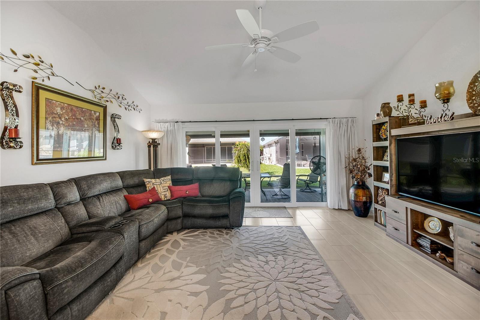 939 Ebling Loop Property Photo 31