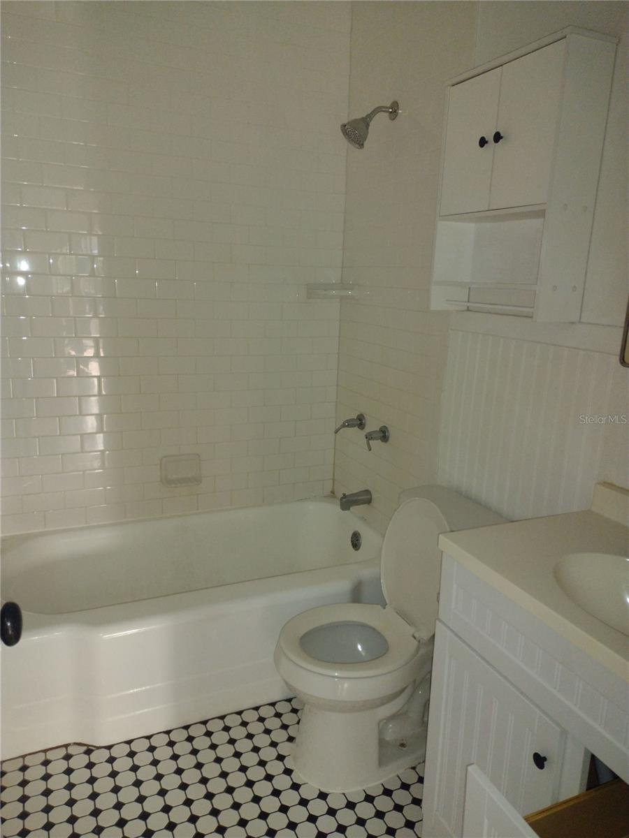 320 S 4th St Property Photo 10