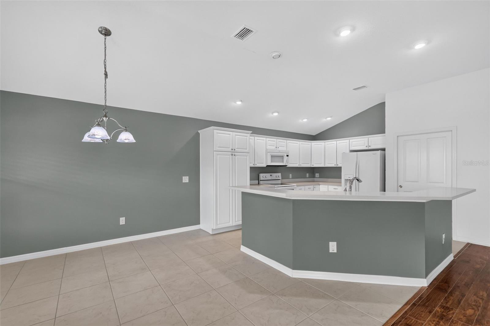 G5117683 Property Photo 23