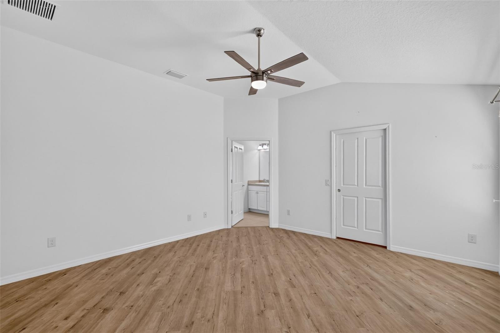 G5117683 Property Photo 29