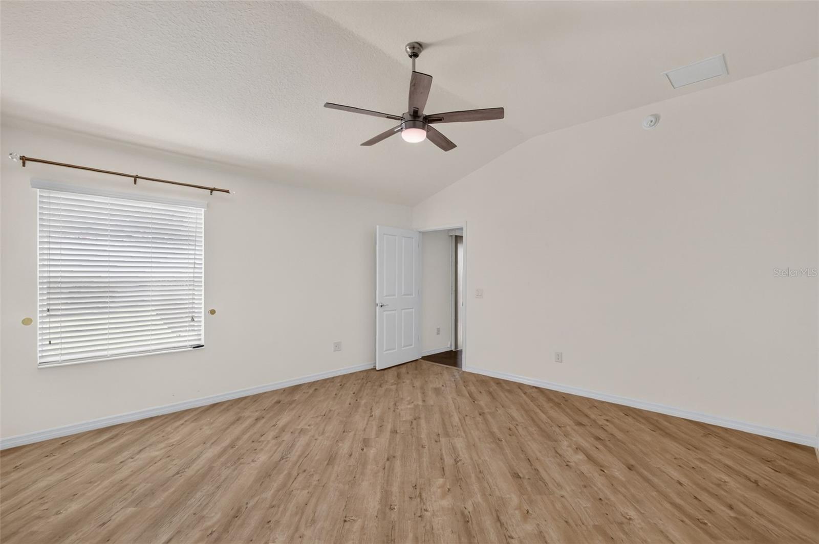 G5117683 Property Photo 31
