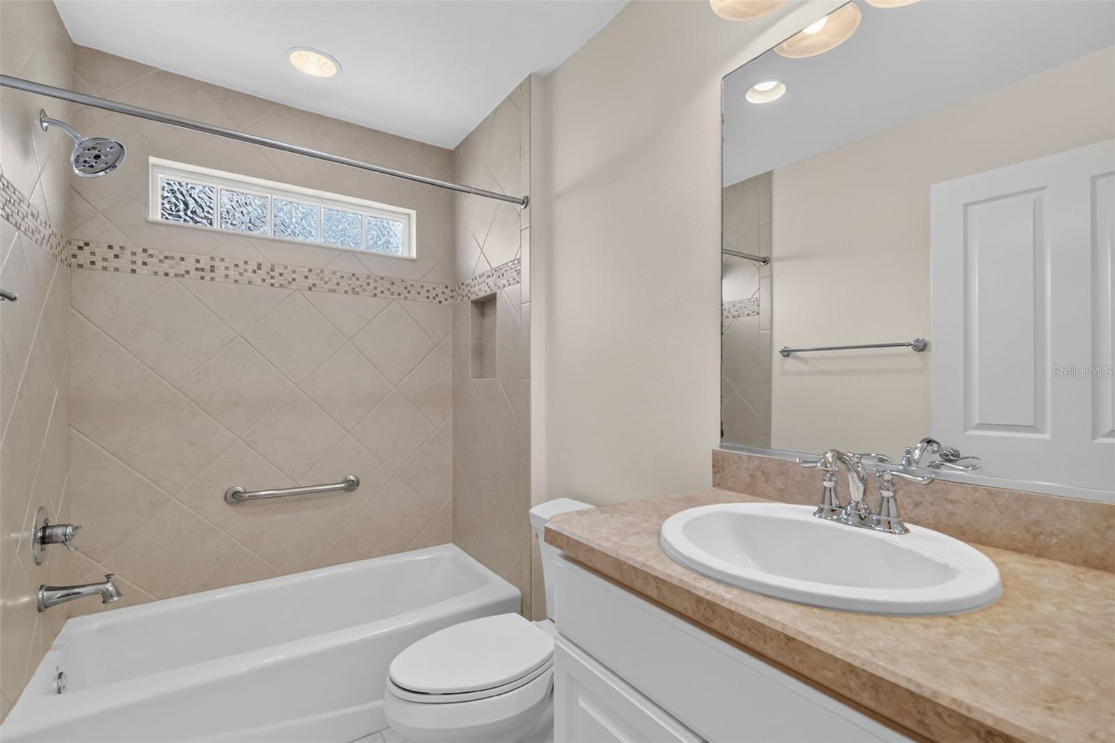 G5117683 Property Photo 45