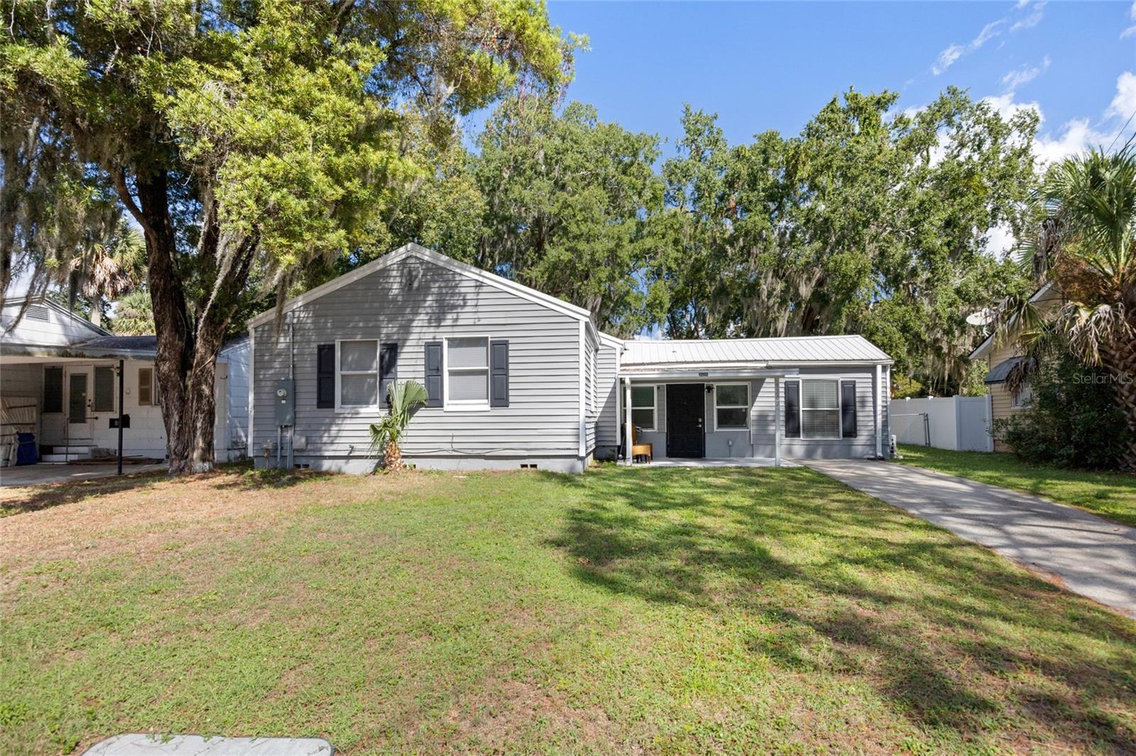1202 SUMTER ST Property Photo 1