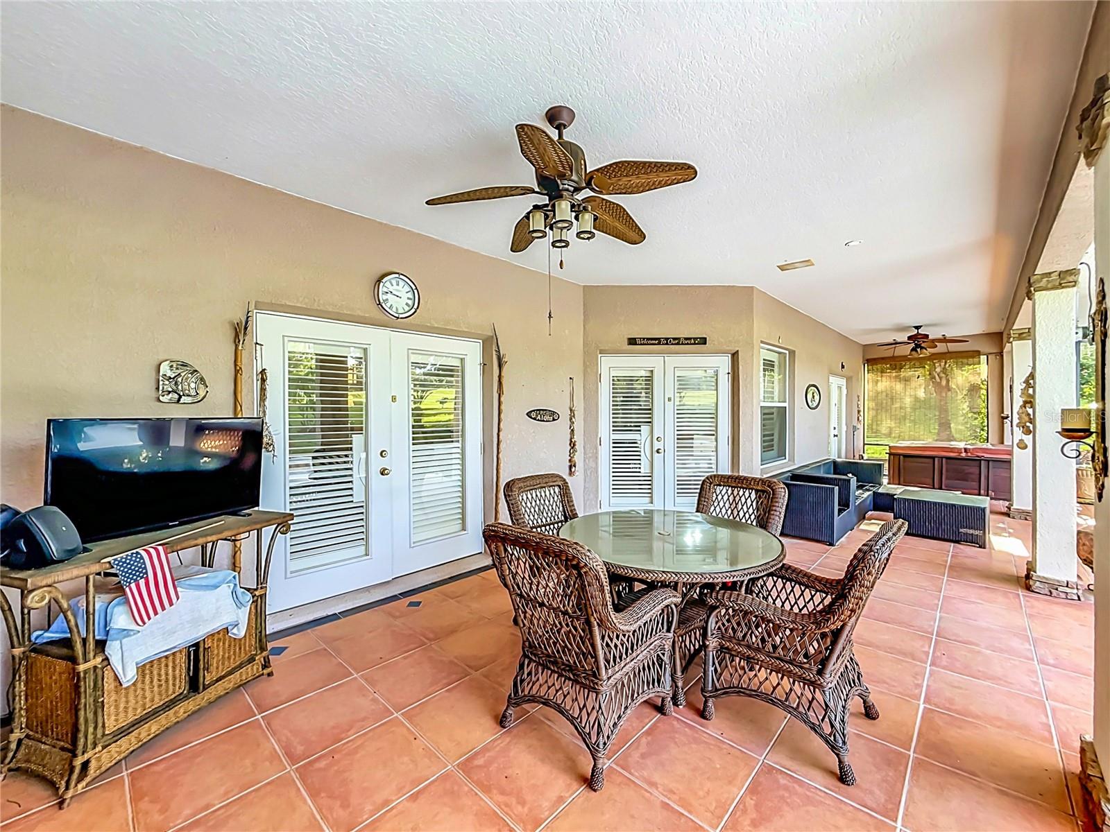 9833 Spring Lake Dr Property Photo 14