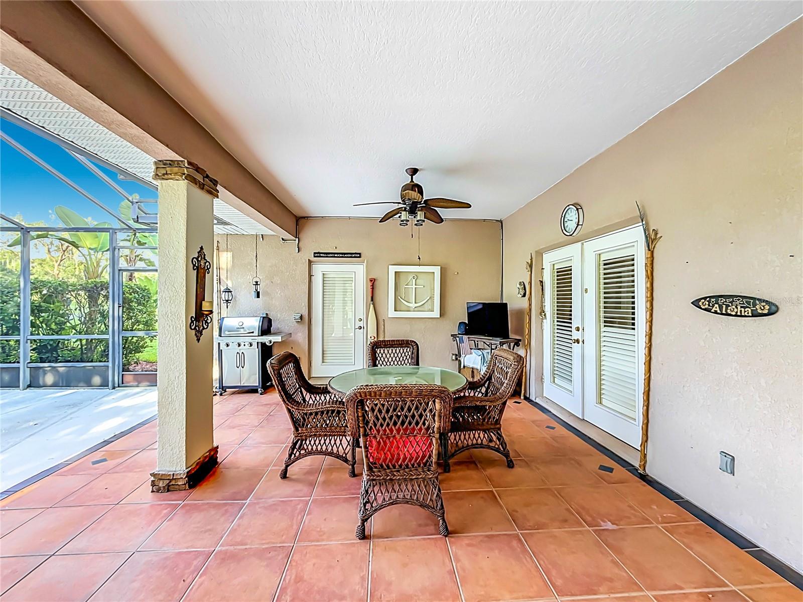 9833 Spring Lake Dr Property Photo 15