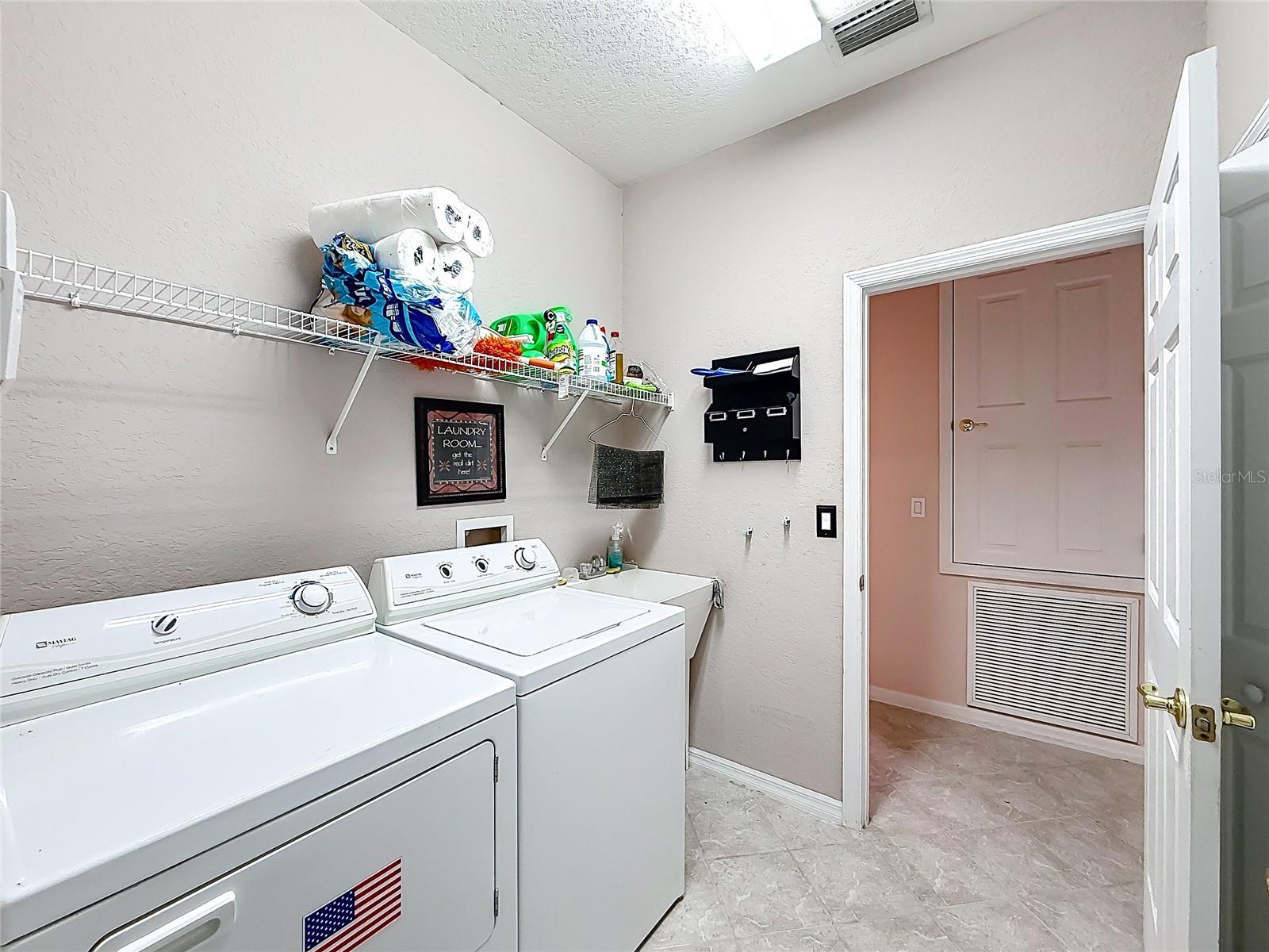9833 Spring Lake Dr Property Photo 98