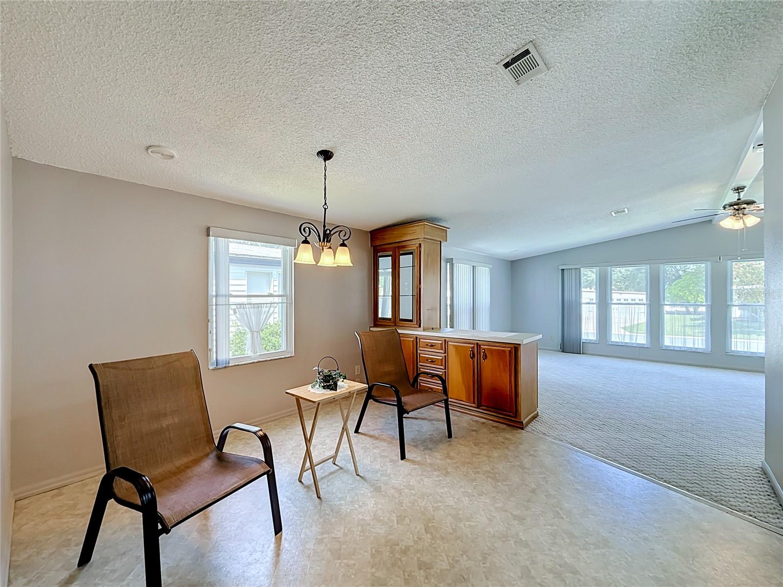 658 Rainbow Blvd Property Photo 20
