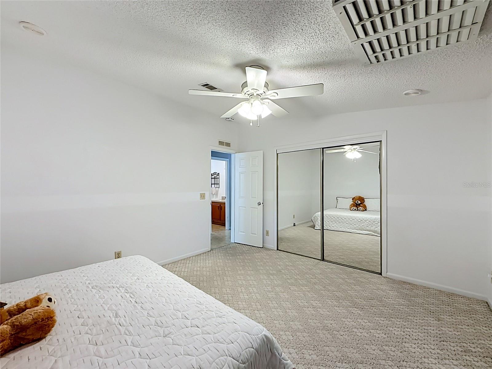 658 Rainbow Blvd Property Photo 29