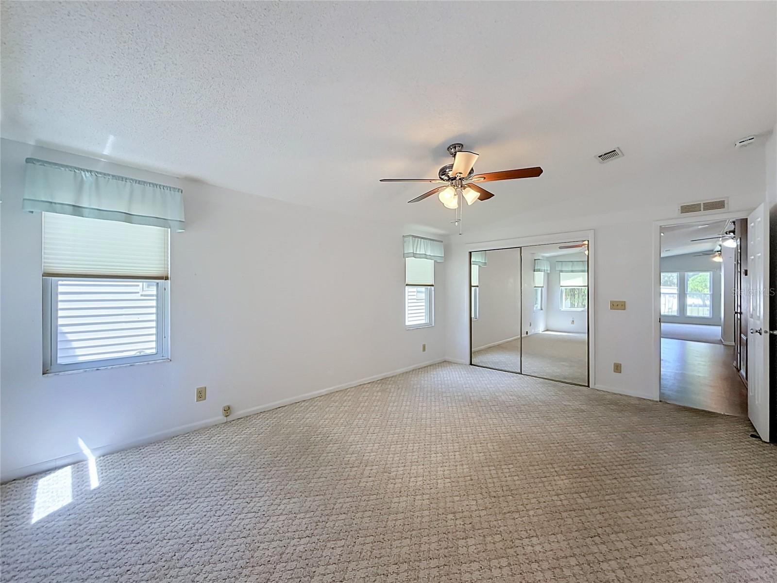 658 Rainbow Blvd Property Photo 35