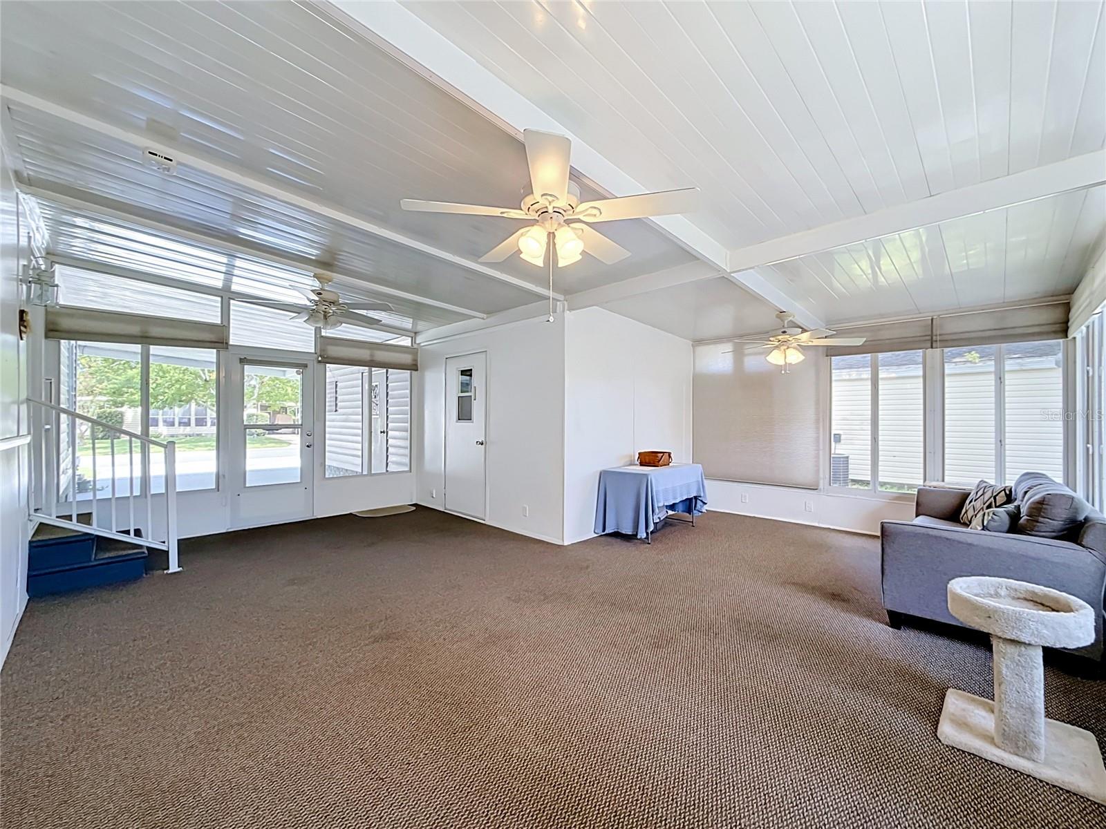 658 Rainbow Blvd Property Photo 48