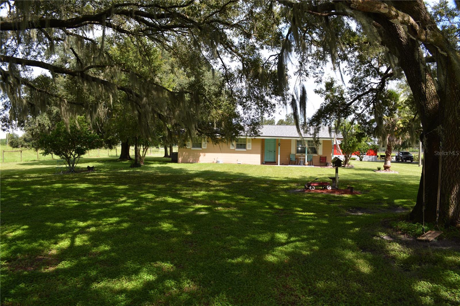 7826 Cr 736 Property Photo 1