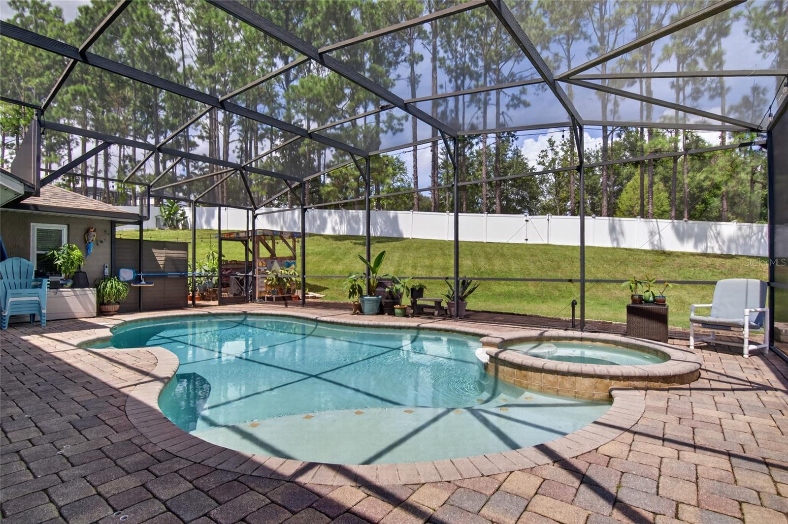 12902 Colonnade Cir Property Photo 2