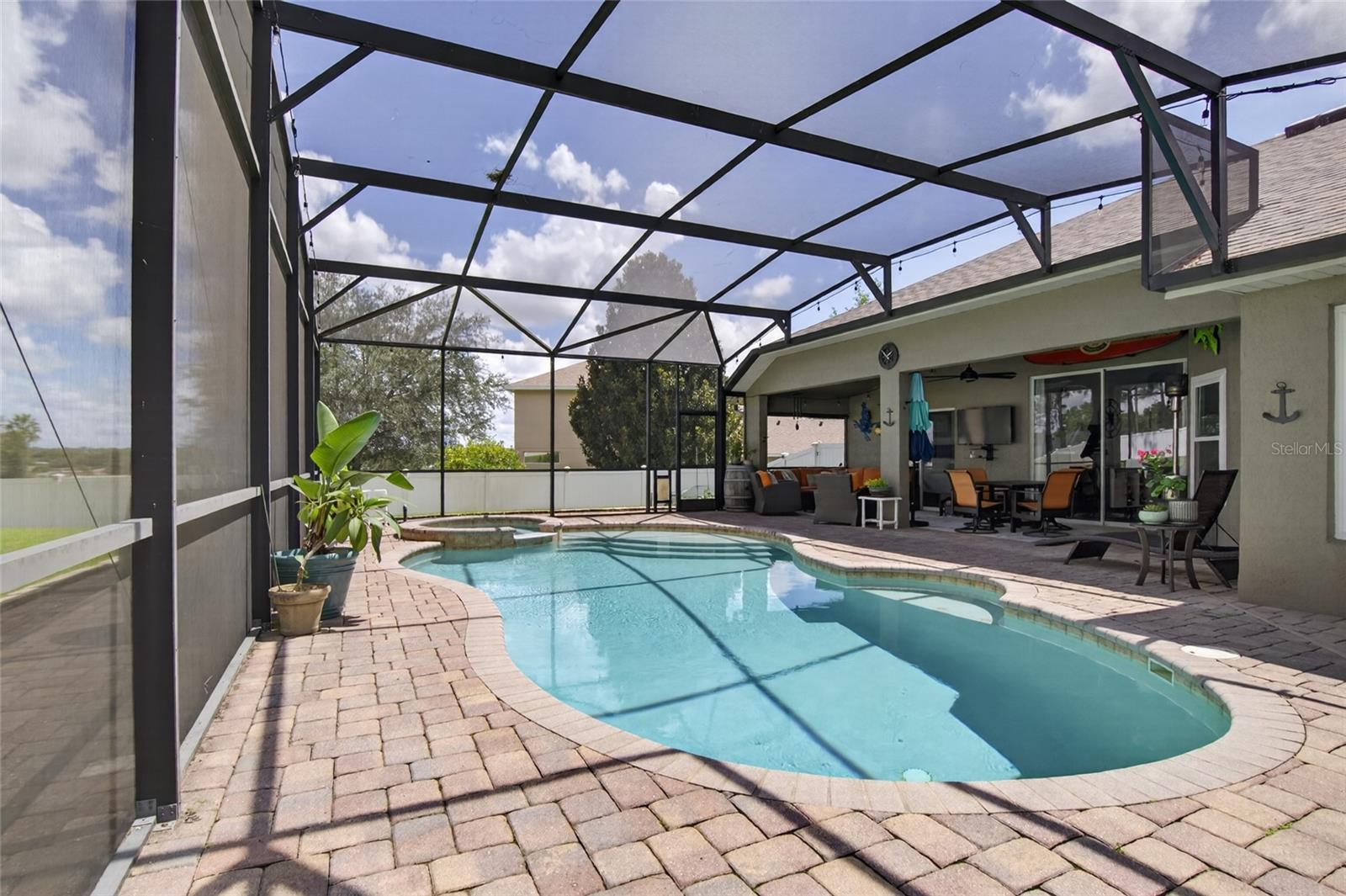 12902 Colonnade Cir Property Photo 26