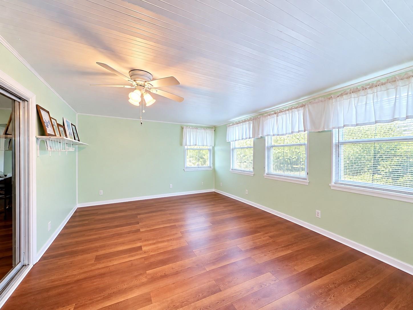 1559 Nassau Cir Property Photo 6