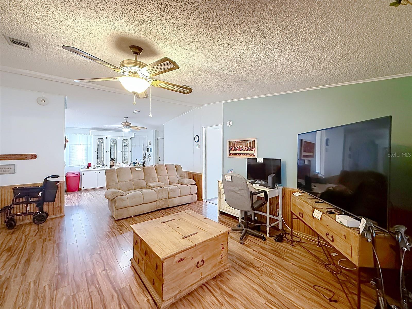 1559 Nassau Cir Property Photo 7