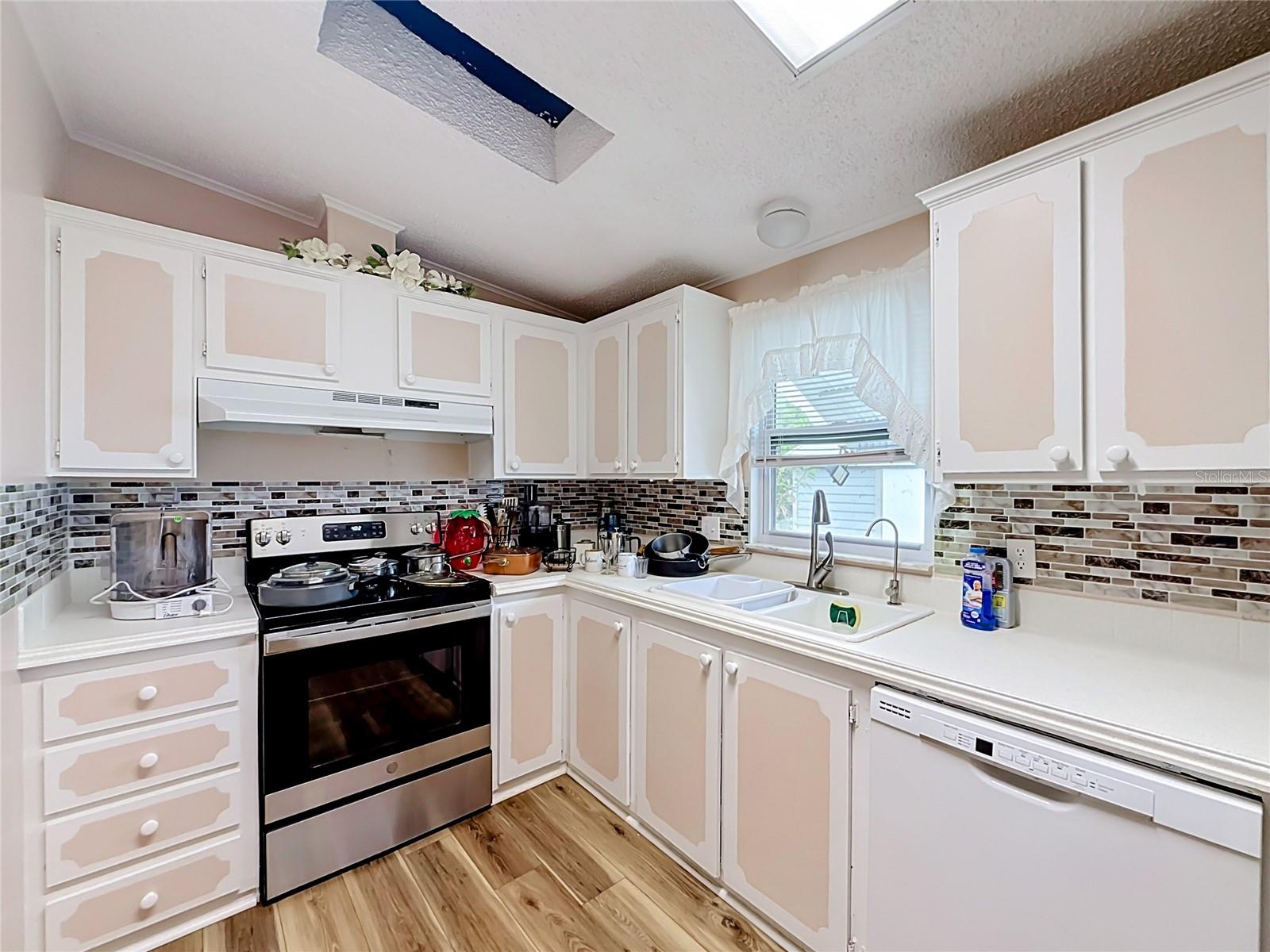 1559 Nassau Cir Property Photo 15