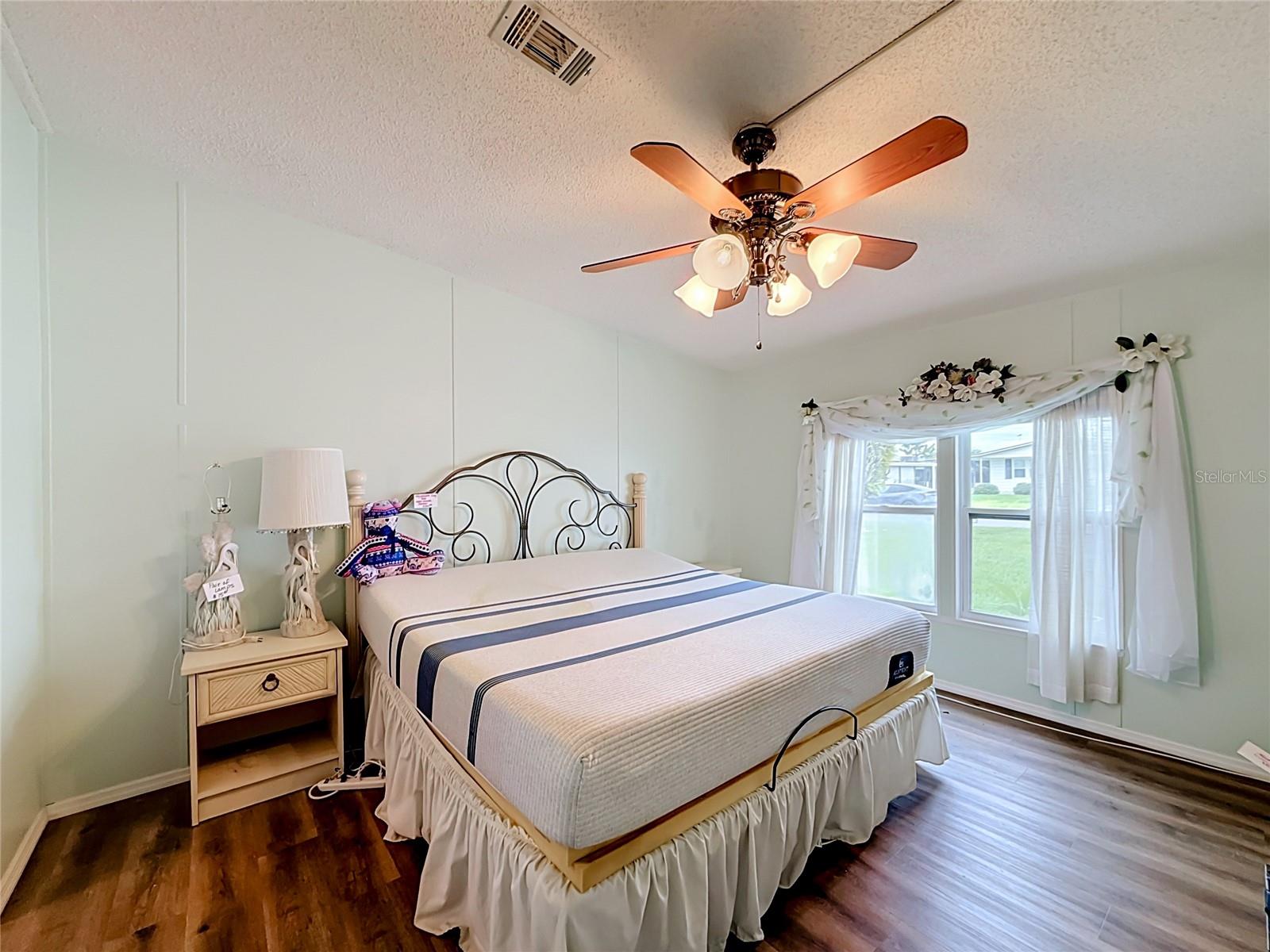 1559 Nassau Cir Property Photo 17