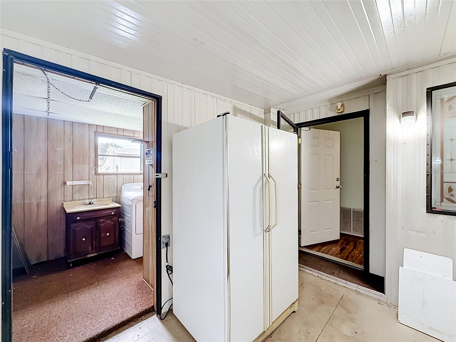 1559 Nassau Cir Property Photo 28
