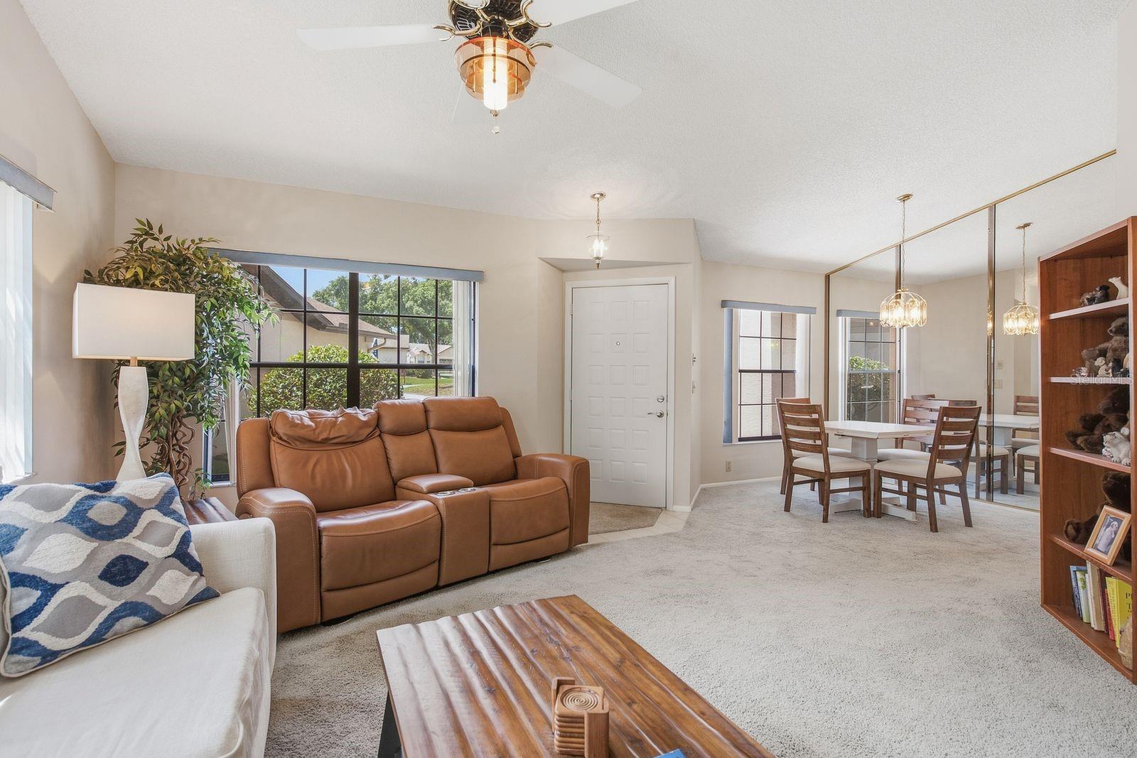 6810 Plumleaf Ct Property Photo 4