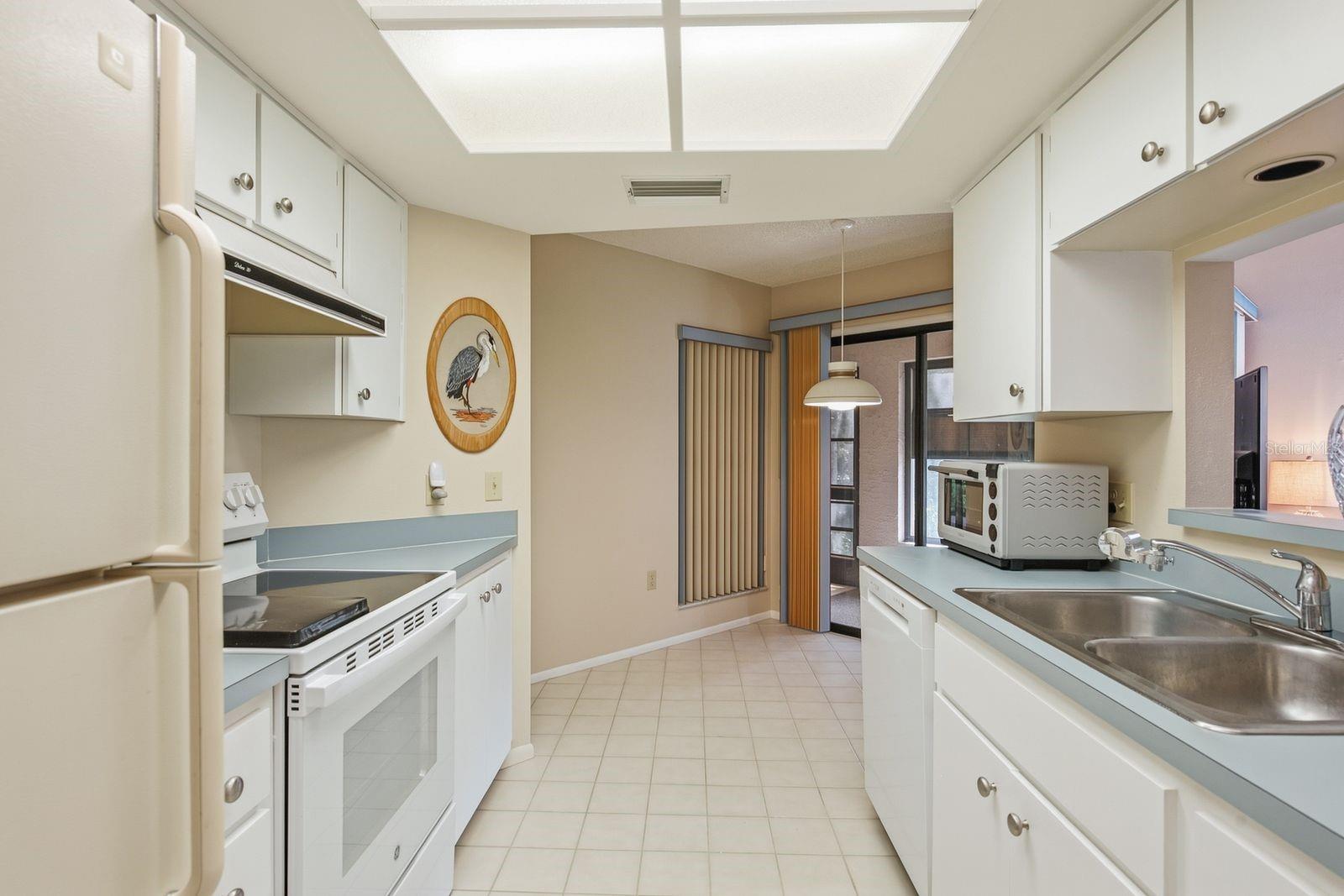 6810 Plumleaf Ct Property Photo 7