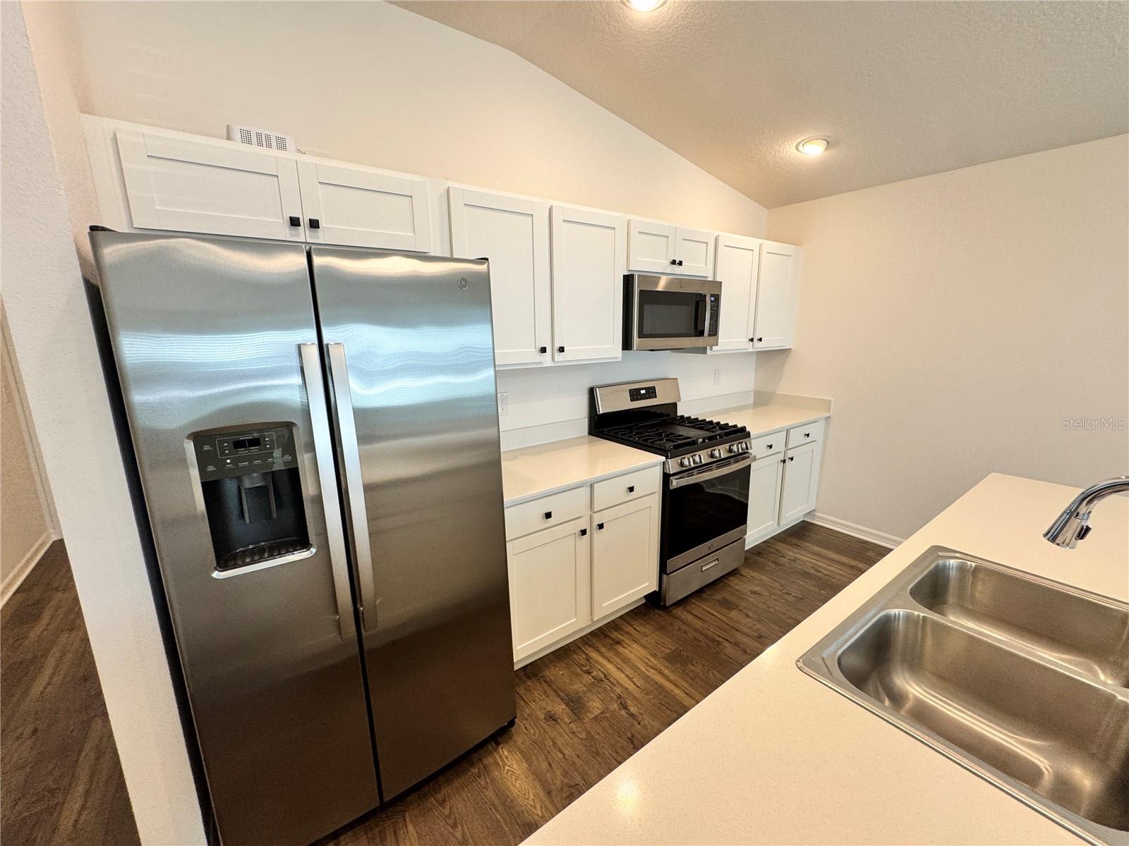 2224 Mansell Path Property Photo 3