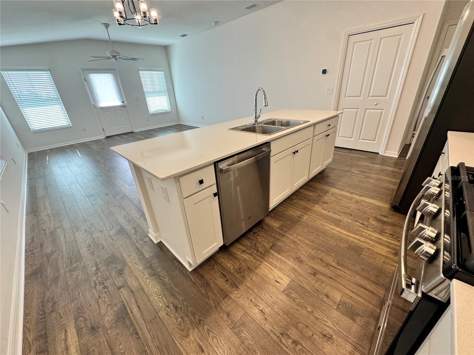 2224 Mansell Path Property Photo 4