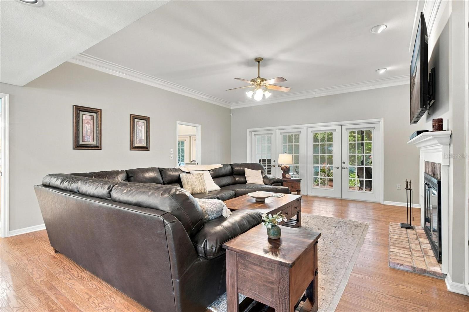8732 Spring Ct Property Photo 15