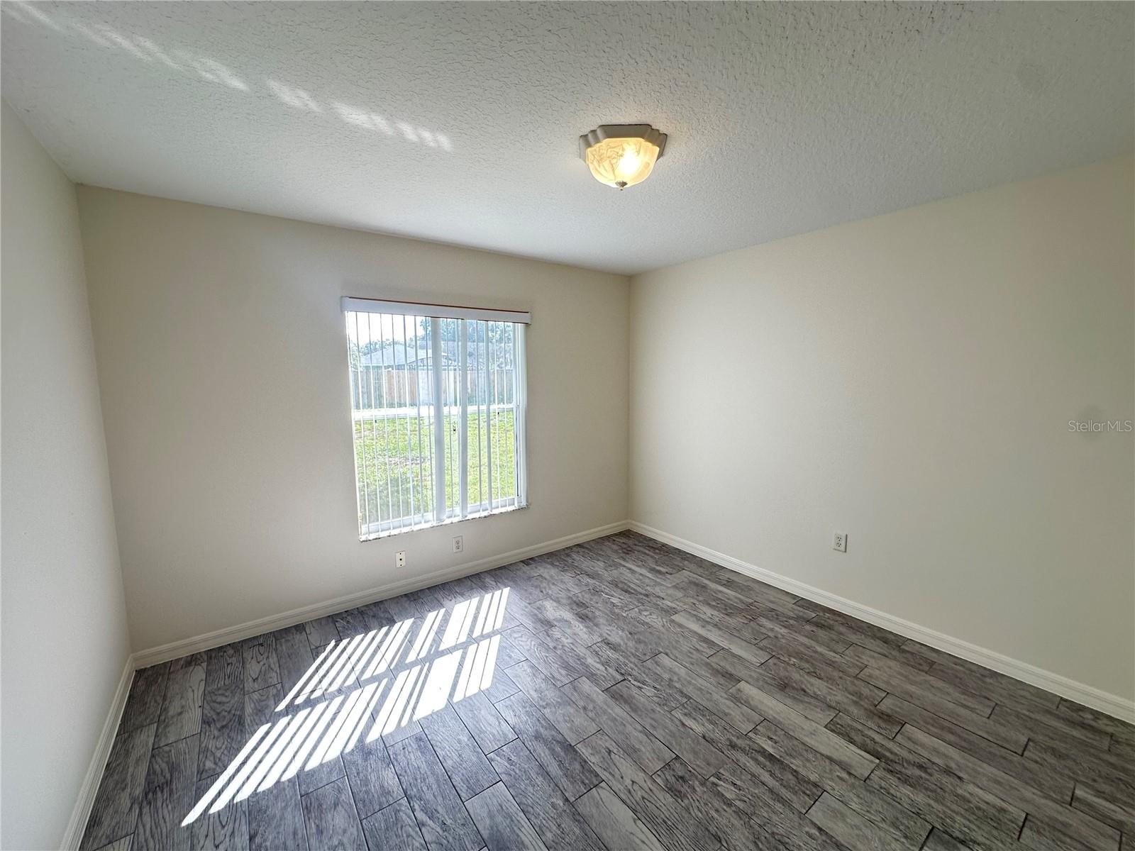 809 Dennis Ave Property Photo 5