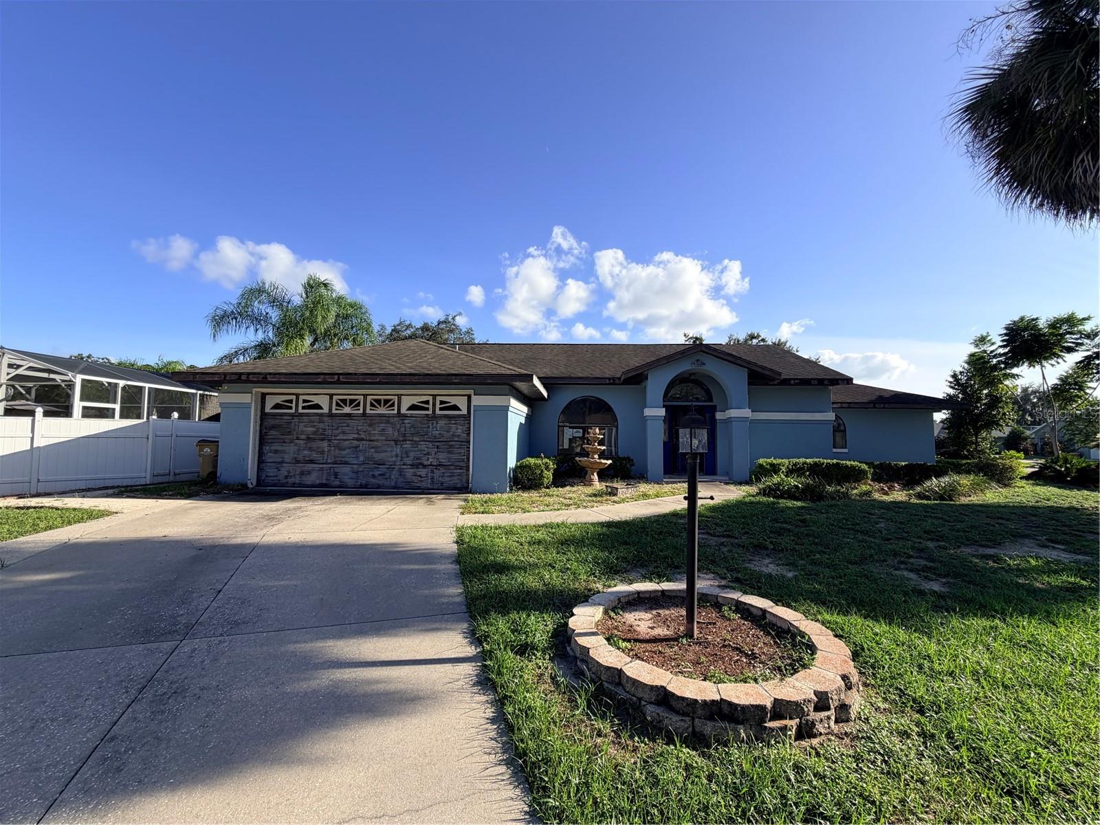 11240 Fountain Lake Blvd Property Photo 1